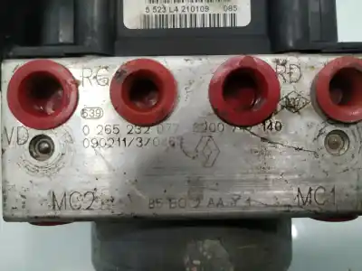 Peça sobressalente para automóvel em segunda mão abs por renault clio iii emotion referências oem iam 8200747140  