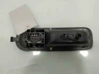 Second-hand car spare part right front power window switch for renault clio iii emotion oem iam references 8200356517b  