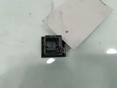 Second-hand car spare part switch for peugeot 207 confort oem iam references 96570636xt  