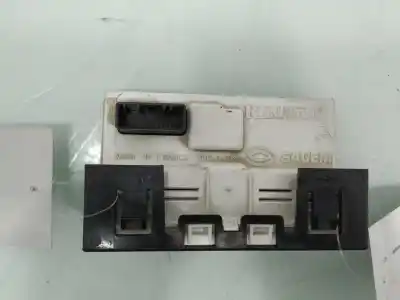 Peça sobressalente para automóvel em segunda mão display gps / multimídia por renault megane ii classic berlina confort authentique referências oem iam 8200350498a