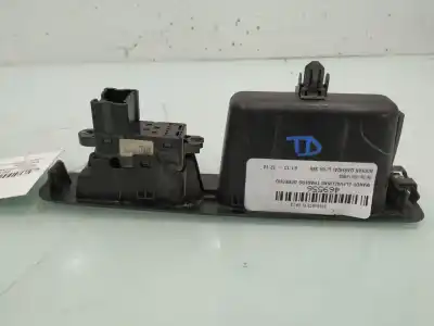Peça sobressalente para automóvel em segunda mão botão / interruptor elevador vidro traseiro direito por nissan qashqai (j10) 360 referências oem iam 25411br00a