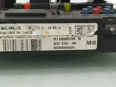 Pezzo di ricambio per auto di seconda mano SCATOLA RELÈ/FUSIBILI per PEUGEOT 206  Riferimenti OEM IAM 9650584680  