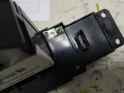 Peça sobressalente para automóvel em segunda mão botão / interruptor elevador vidro dianteiro esquerdo por lander range rover (lm) v8 se referências oem iam 6925696  