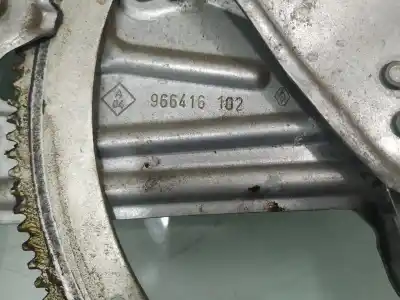Pezzo di ricambio per auto di seconda mano alzacristalli anteriore destro per renault megane iii berlina 5 p dynamique riferimenti oem iam 807200001r