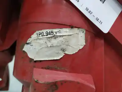 Peça sobressalente para automóvel em segunda mão farolim traseiro direito por seat leon (1p1) 1.4 tsi referências oem iam 1p0945096f