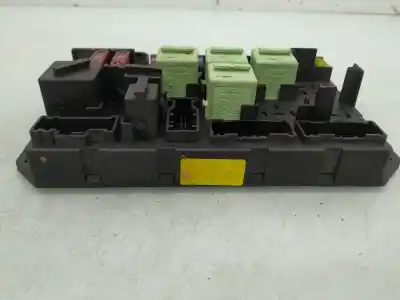 Second-hand car spare part fuse box unit for lander range rover (lm) v8 se oem iam references 518776109  
