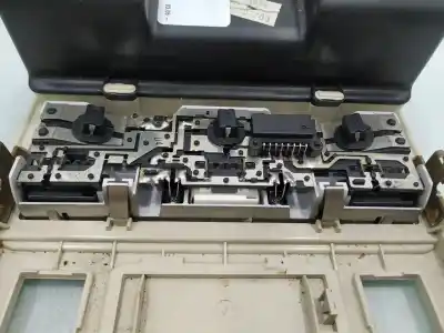 Second-hand car spare part interior light for lander range rover (lm) v8 se oem iam references 239350  