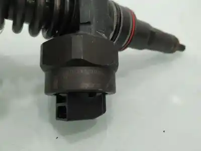 Peça sobressalente para automóvel em segunda mão injetor por volkswagen passat berlina (3b2) comfortline referências oem iam 038130073f