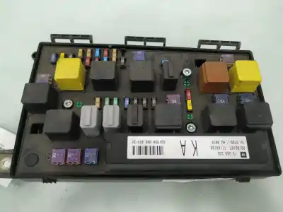 Second-hand car spare part fuse box unit for corsa astra gtc cosmo oem iam references 13250232  