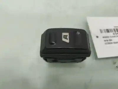 Pezzo di ricambio per auto di seconda mano INTERRUTTORE ALZACRISTALLI ANTERIORE SINISTRO per CITROEN XSARA PICASSO (N68)  Riferimenti OEM IAM 22681  