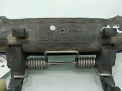 Peça sobressalente para automóvel em segunda mão puxador exterior frente direito por audi a3 (8p1) 1.9 tdi referências oem iam 8e0839207