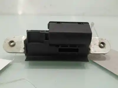 Peça sobressalente para automóvel em segunda mão fechadura do mala por opel corsa d corsa d referências oem iam 55701971  