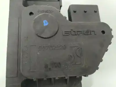 Pezzo di ricambio per auto di seconda mano  per OPEL CORSA D  Riferimenti OEM IAM 55702020  