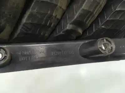 Pezzo di ricambio per auto di seconda mano Luci Posteriori Destra per RENAULT SCÉNIC II (JM0/1_) 1.6 (JM0C, JM0J, JM1B) Riferimenti OEM IAM 8200127702E  