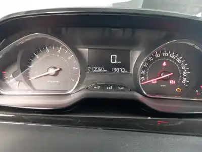 Peça sobressalente para automóvel em segunda mão quadrante por peugeot 208 style referências oem iam 9801904780h  