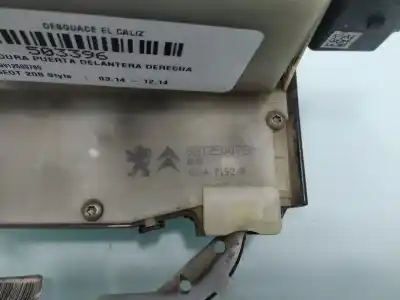 Second-hand car spare part front right door lock for peugeot 208 style oem iam references 9812500780