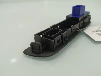 Peça sobressalente para automóvel em segunda mão  por PEUGEOT 208  Referências OEM IAM 96750117ZD  