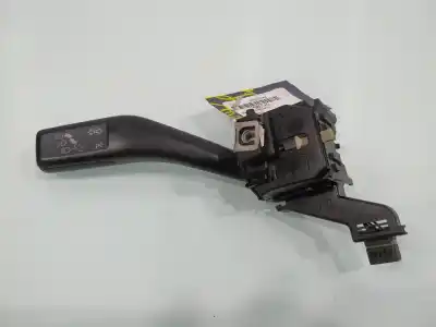 Peça sobressalente para automóvel em segunda mão Comutador De Piscas  por SEAT LEON (1P1) 1.9 TDI Referências OEM IAM 1K0953513E  