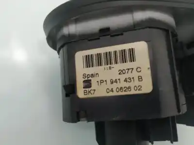 Tweedehands auto-onderdeel lichtbesturing voor seat leon (1p1) 1.9 tdi oem iam-referenties 1p1941431b