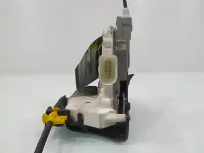 Second-hand car spare part front right door lock for audi a4 ber. b8 advanced edition oem iam references   