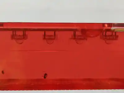 Peça sobressalente para automóvel em segunda mão farolim de travão central por audi a4 ber. b8 advanced edition referências oem iam 8k0945097  