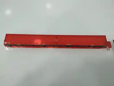 Peça sobressalente para automóvel em segunda mão farolim de travão central por audi a4 ber. b8 advanced edition referências oem iam 8k0945097  