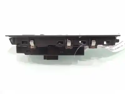 Recambio de automóvil de segunda mano de MANDO ELEVALUNAS DELANTERO IZQUIERDO para BMW SERIE 1  referencias OEM IAM 922626404  