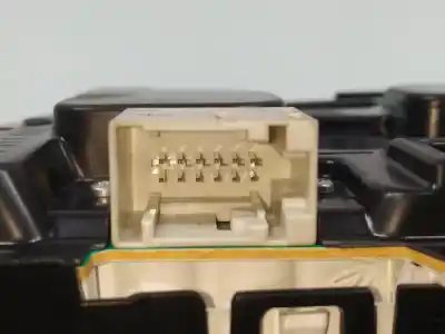 Peça sobressalente para automóvel em segunda mão quadrante por opel vectra c berlina 2.0 dti referências oem iam 13186704eq  