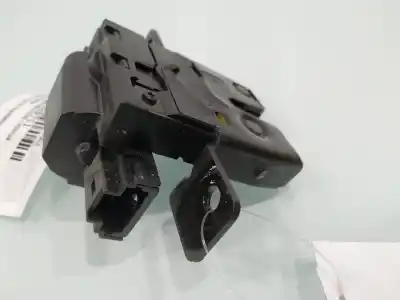 Second-hand car spare part trunk lock for renault clio iii expression oem iam references 8200947699  