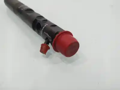Second-hand car spare part injector for renault clio iii expression oem iam references 166000897r  