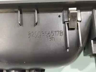 Second-hand car spare part RIGHT FRONT POWER WINDOW SWITCH for RENAULT CLIO III  OEM IAM references 8200356517B  