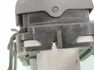 Second-hand car spare part left front power window switch for renault clio iii expression oem iam references 14939a  