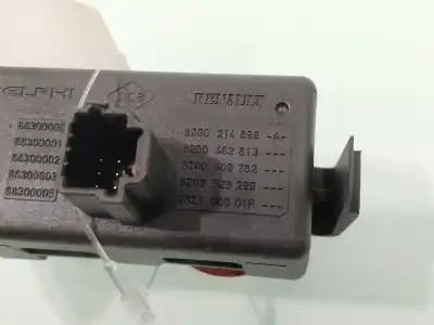 Second-hand car spare part hazard warning lights for renault clio iii expression oem iam references 8200214896a  