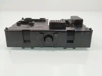 Second-hand car spare part electronic module for renault clio iii expression oem iam references 8201054128  