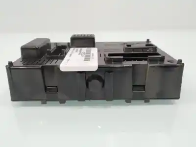 Second-hand car spare part electronic module for renault clio iii expression oem iam references 8201054128