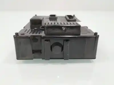 Second-hand car spare part electronic module for renault clio iii expression oem iam references 8201054128  