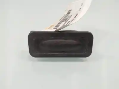 Second-hand car spare part tailgate back door handle for renault clio iii expression oem iam references 8200033855  