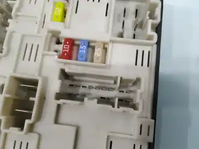 Peça sobressalente para automóvel em segunda mão caixa de fusíveis e relés por renault zoe zen referências oem iam 284b64259r  