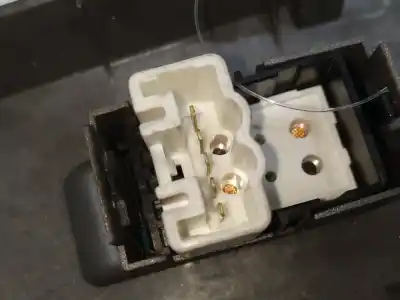 Автозапчастина б/у передній правий віконний вимикач для toyota prius nhw20 sol посилання на oem iam 7423147080  