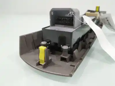 Second-hand car spare part left front power window switch for toyota prius nhw20 sol oem iam references 8482047050  