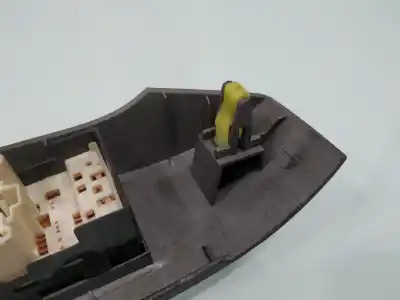 Автозапчасти б/у выключатель левого переднего окна за toyota prius nhw20 sol ссылки oem iam 8482047050  