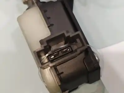 Peça sobressalente para automóvel em segunda mão puxador exterior de mala por seat ibiza iii (6l1) 1.9 sdi referências oem iam 6l6827573d  