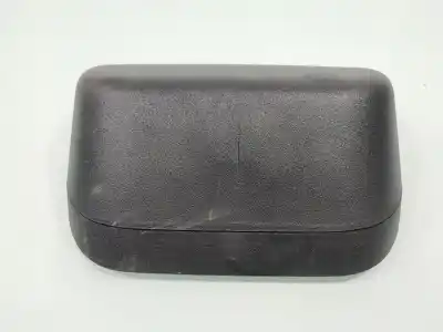 Second-hand car spare part central brake light for dacia duster ambiance 4x2 oem iam references 265900027r  