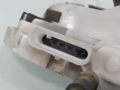 Peça sobressalente para automóvel em segunda mão fechadura da porta dianteira esquerda por citroen c2 audace referências oem iam 52187680  
