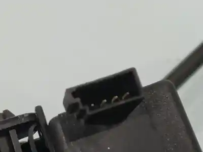 Peça sobressalente para automóvel em segunda mão  por BMW SERIE 3  Referências OEM IAM 8196401  