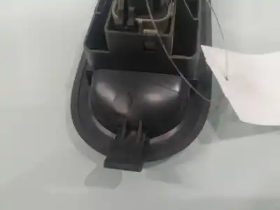 Second-hand car spare part right front power window switch for renault clio iii grandtour yahoo oem iam references 8200356517b  