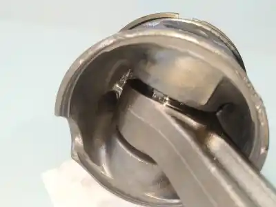 Second-hand car spare part piston for renault scenic iii grand privilege oem iam references 080323  