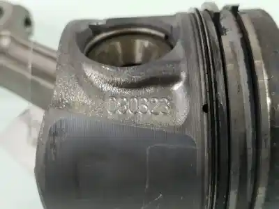 Second-hand car spare part piston for renault scenic iii grand privilege oem iam references 080323  