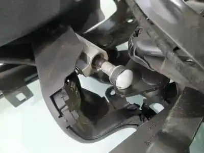 Second-hand car spare part trunk lid hinge for opel astra twin top enjoy oem iam references   