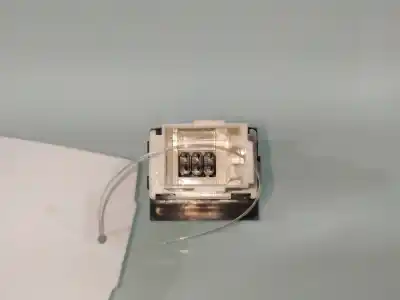 Second-hand car spare part switch for audi a3 (8p) 2.0 tdi ambiente oem iam references 8p0927134b  